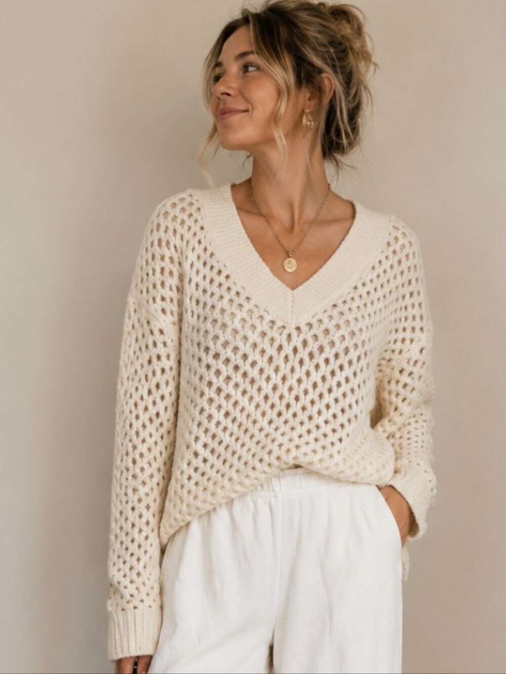 Universal Thread Ivory Open Knit V-Neck Sweater NWT Medium Cozy Chunky Pullover